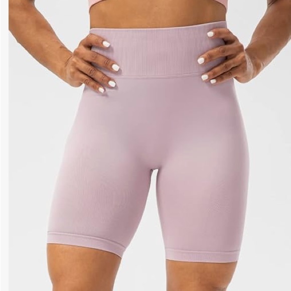 (A8) Lavento Scrunch Butt Lifting Seamless Biker - Tummy Control Shorts, XS, NWT - Picture 1 of 10